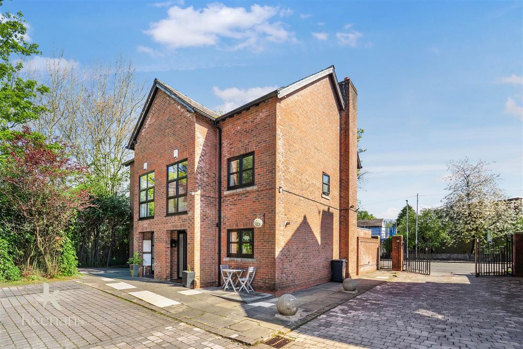 Property photo 3 of 58 3.Jpg