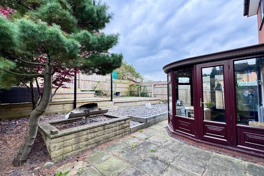 Property photo 3 of 28 (Main)