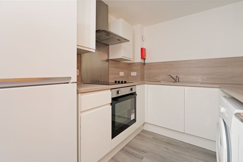 Property photo 1 of 7 Kitchen