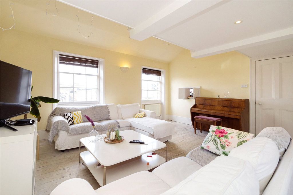 Property photo 2 of 11 Reception Room