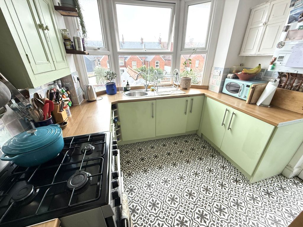 Property photo 3 of 11