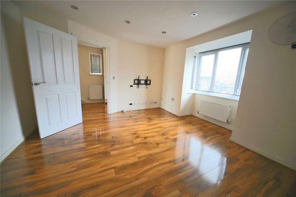 Property photo 2 of 15 Picture No. 02