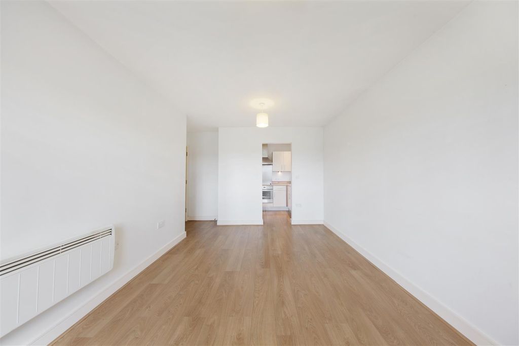 Property photo 3 of 13 Flat 14, Stevenson Court - Sbfcpybvpvglduk3Xdzm.Jp