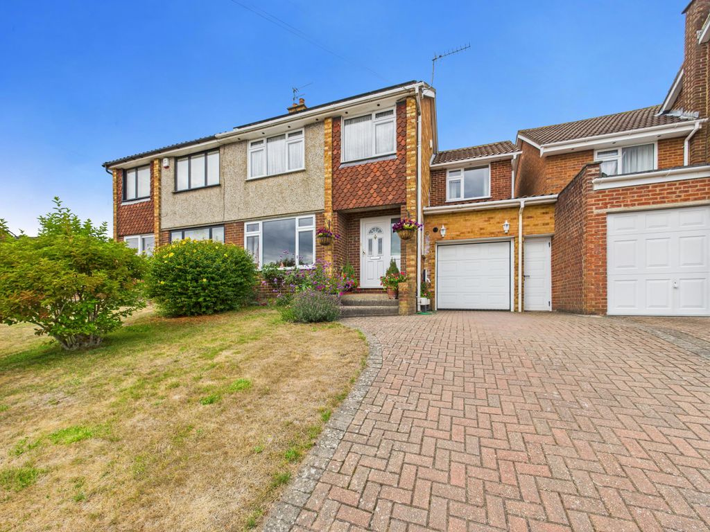 Property photo 1 of 15 Cam01354G0-Pr0562-Still026