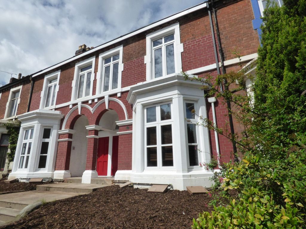 Property photo 1 of 8 Frontage