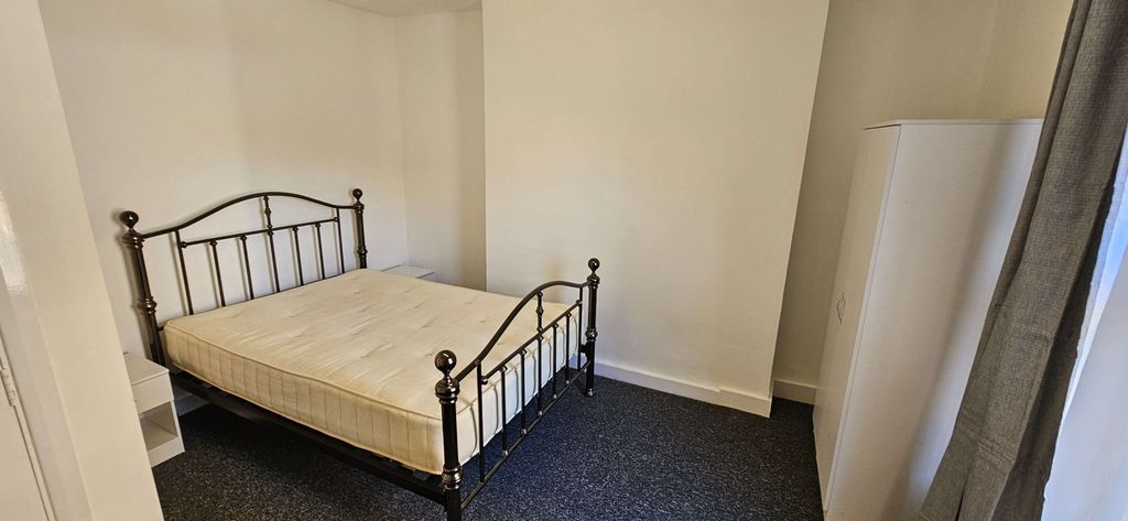 Property photo 3 of 7 Gallery