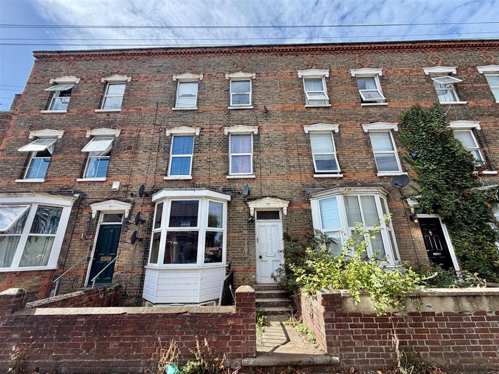 Property photo 1 of 5