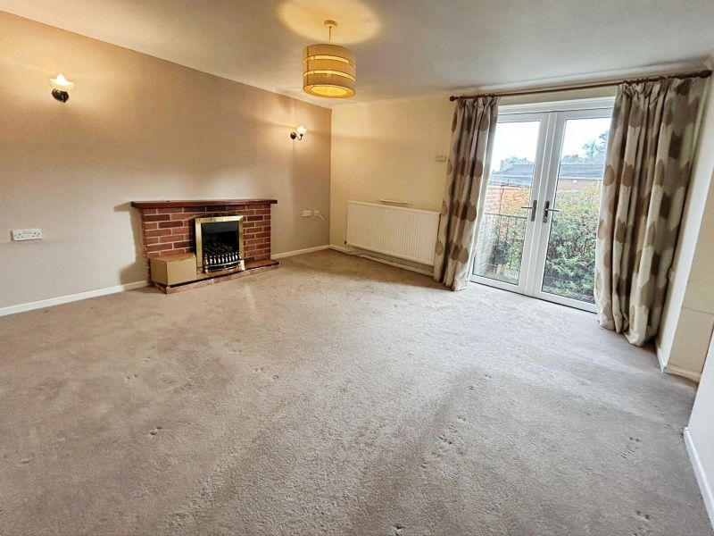 Property photo 2 of 10 Detached Bungalow