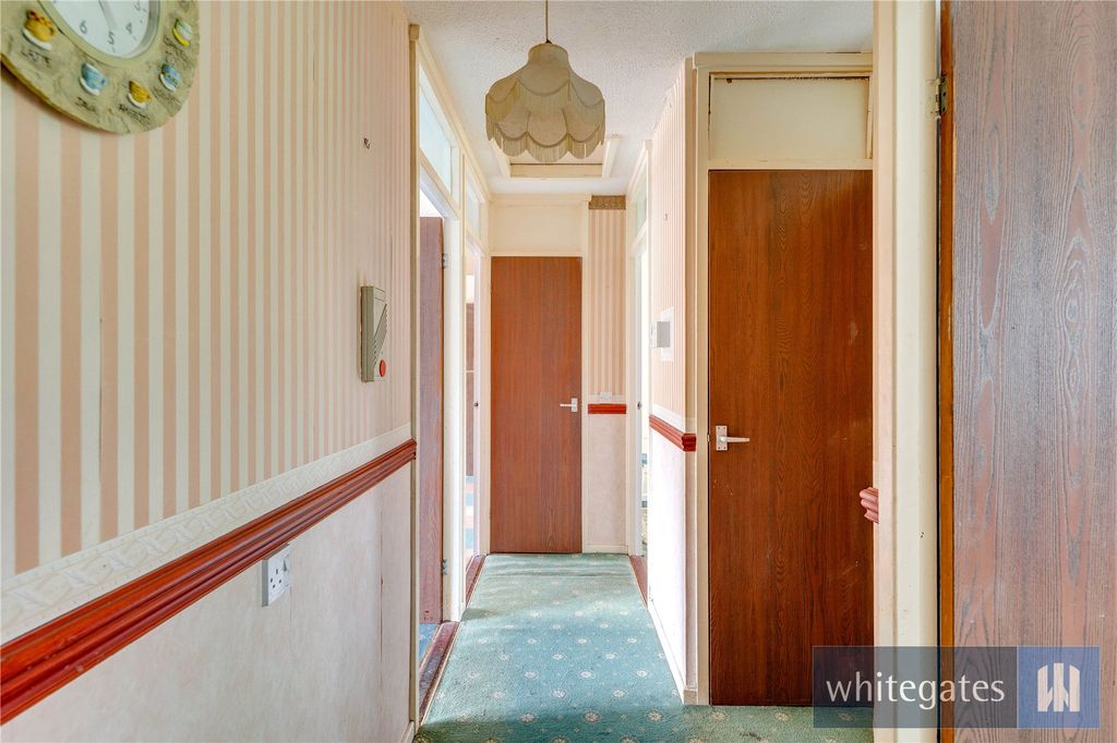 Property photo 2 of 25 Picture No. 15