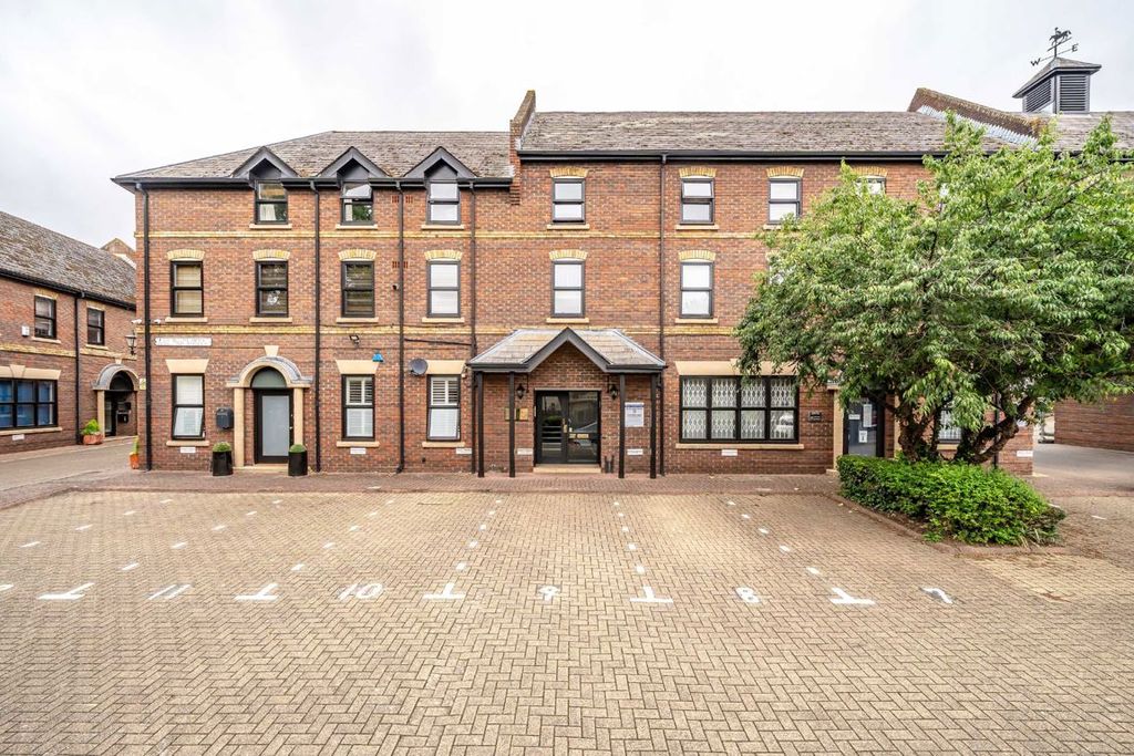 Property photo 1 of 6