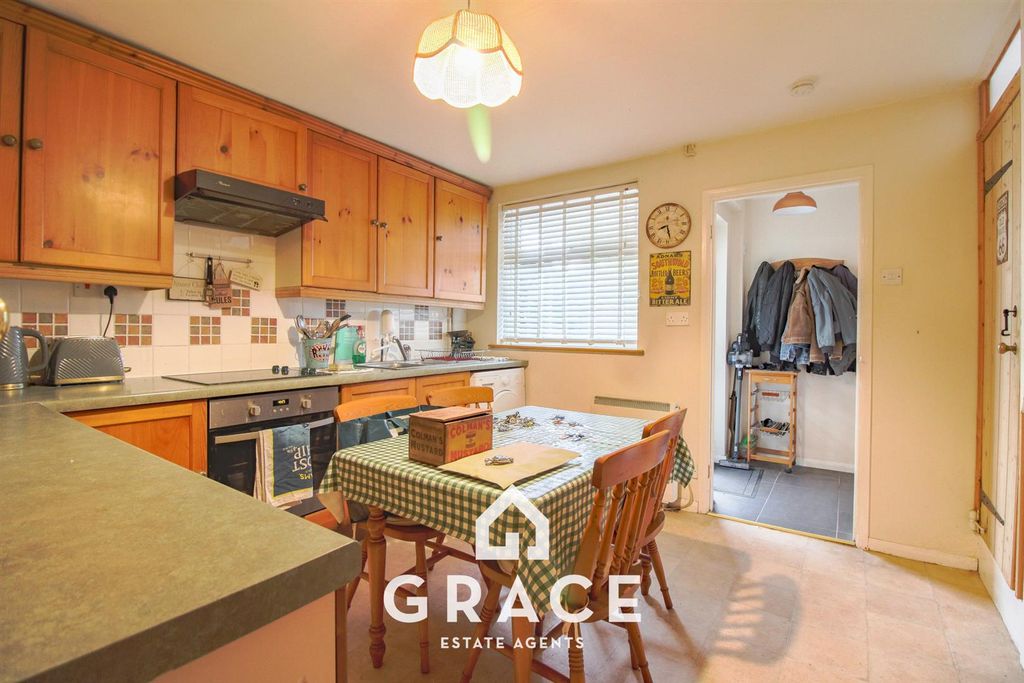 Property photo 3 of 14 Kitchen/Diner