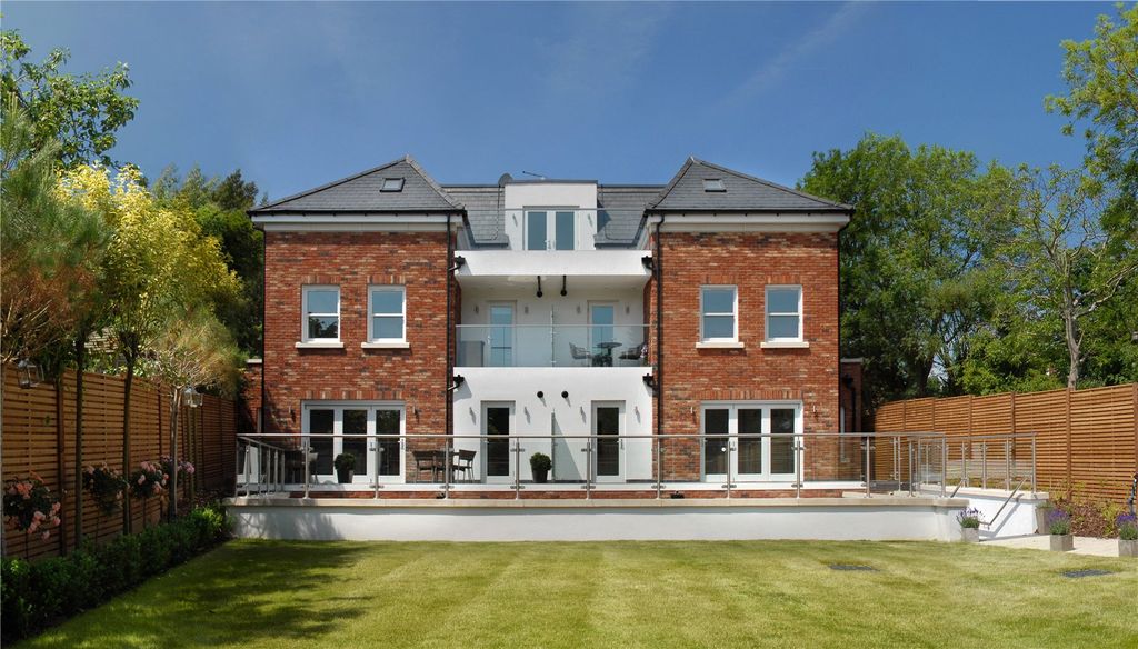 Property photo 3 of 9 Picture No. 10