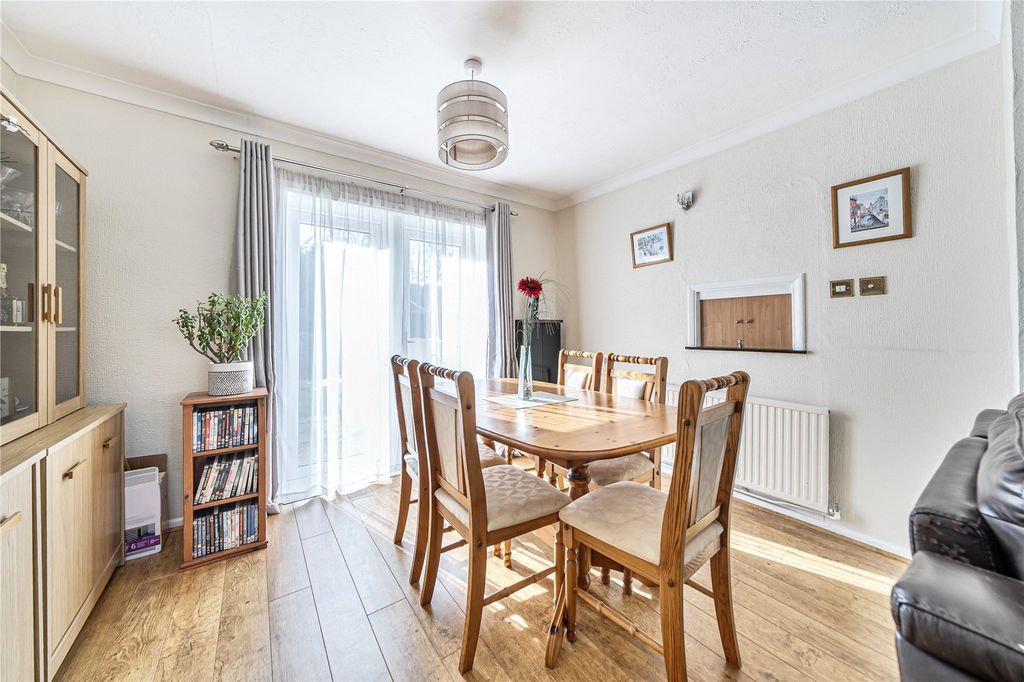 Property photo 3 of 24 Picture No. 10