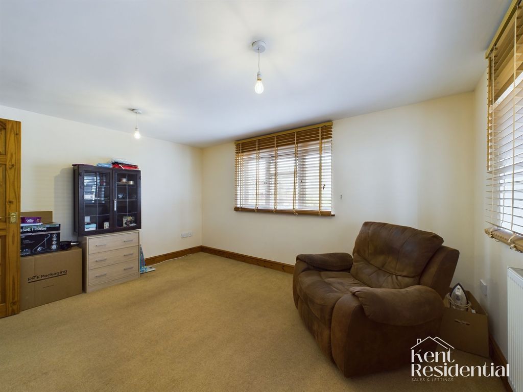 Property photo 2 of 6 Photo 7