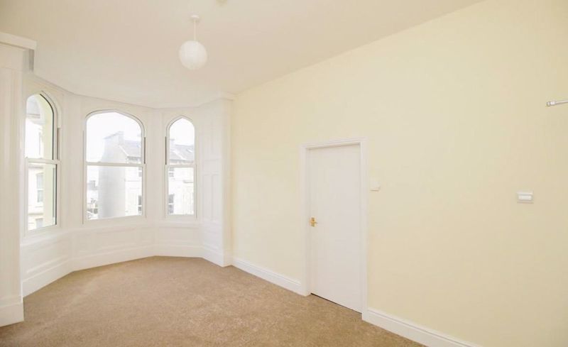 Property photo 2 of 10 Flat 2, 57 Bucks Road