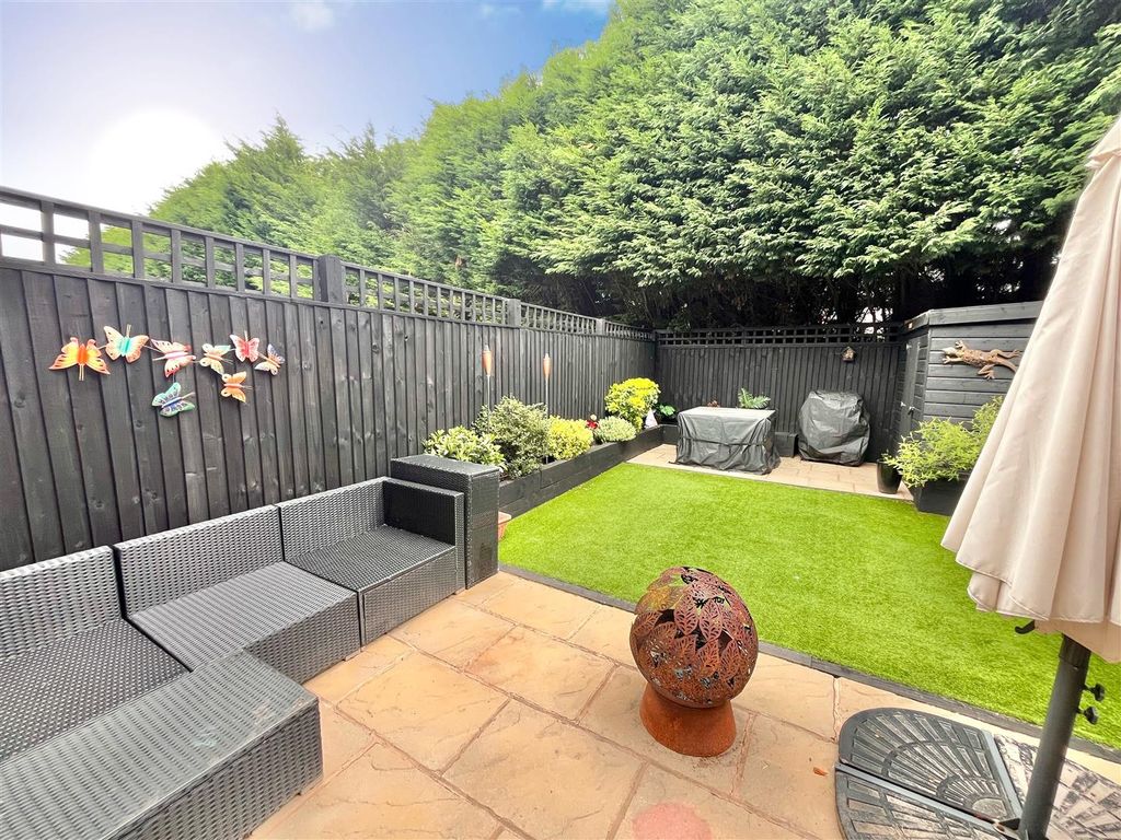 Property photo 2 of 15