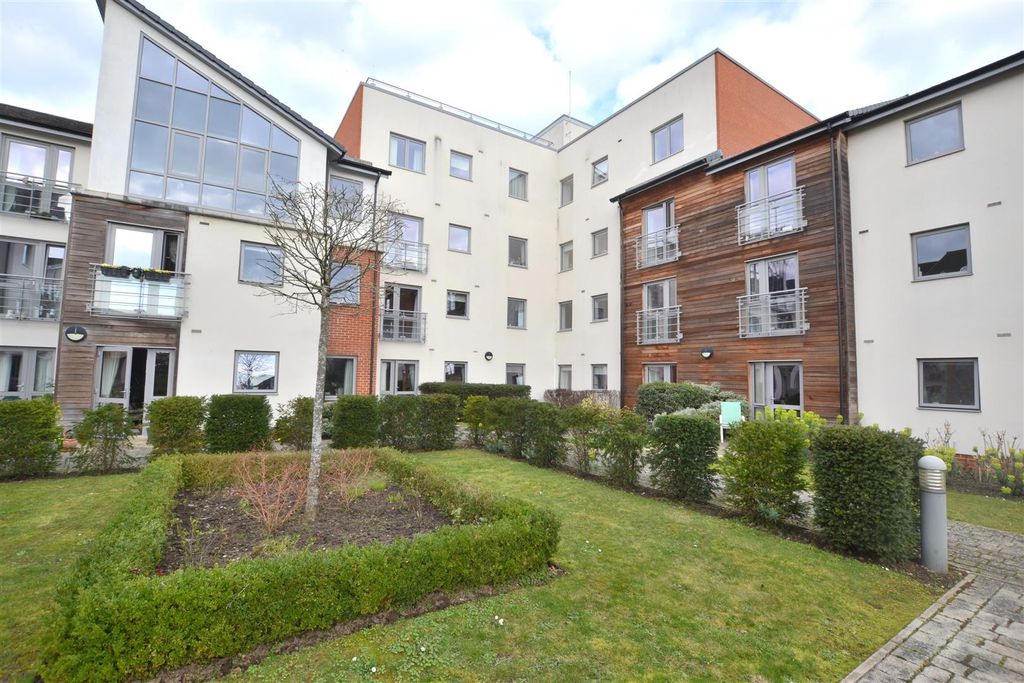 Property photo 1 of 10 Gardens .Jpg