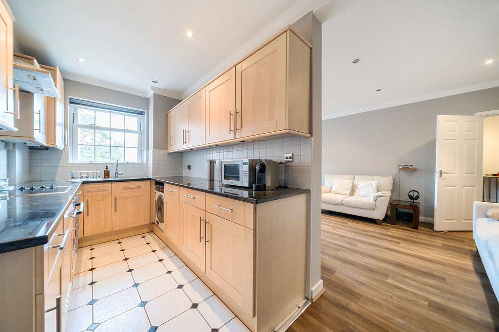 Property photo 3 of 11 Kitchen