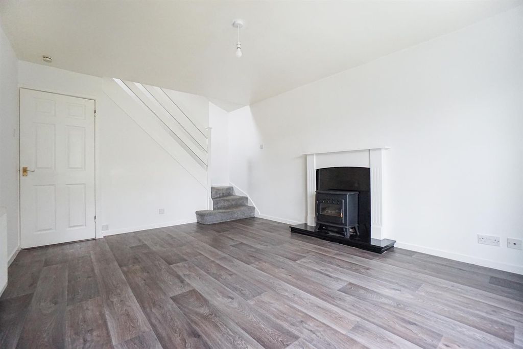 Property photo 2 of 12 Living Room