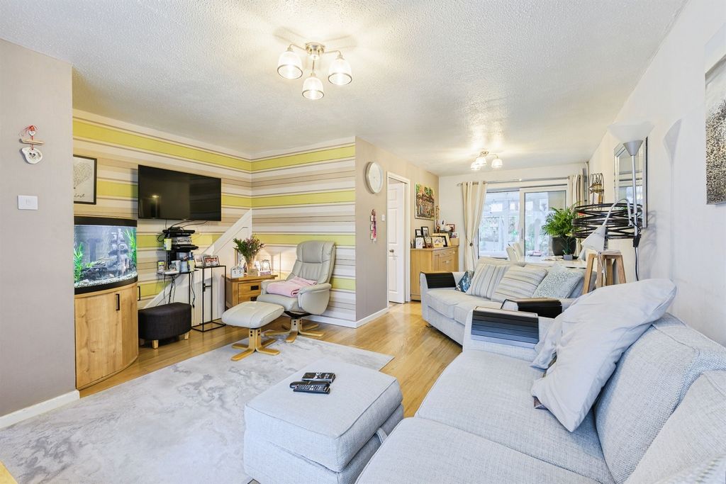 Property photo 2 of 22