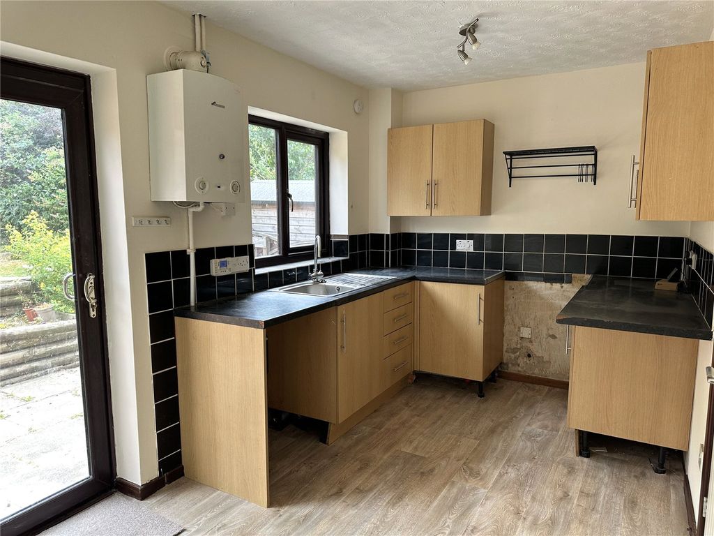 Property photo 2 of 13 Picture No. 12