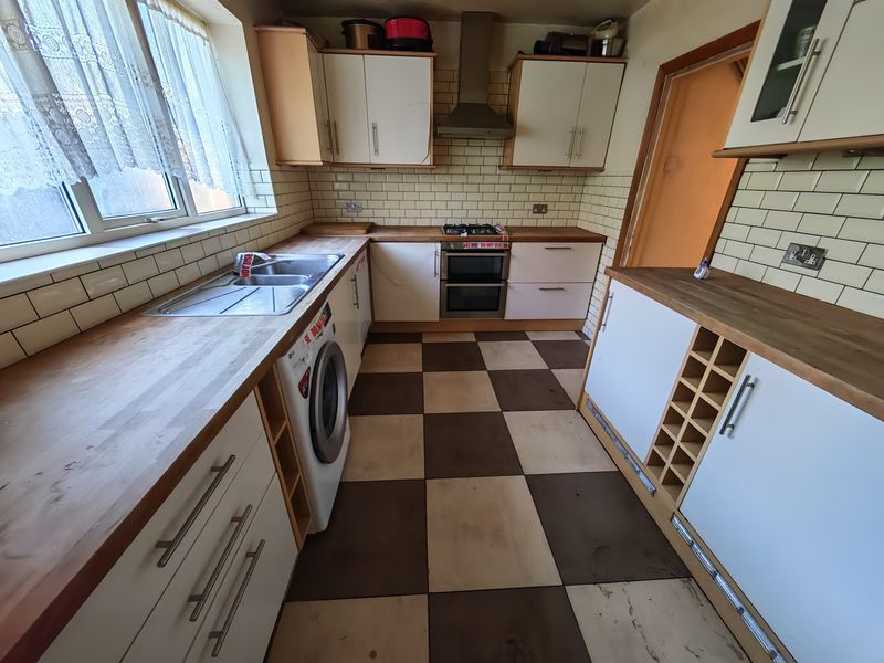 Property photo 3 of 10 Photo 8