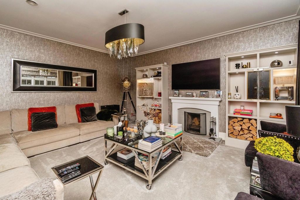 Property photo 2 of 46 Pbox-Img.Jpg