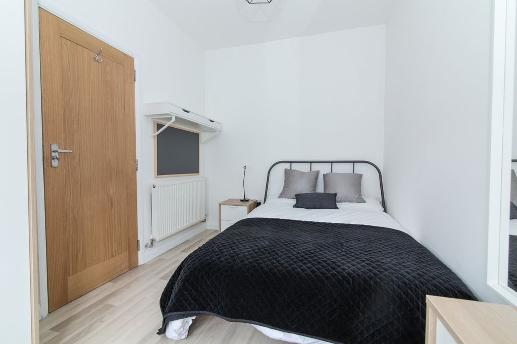 Property photo 1 of 16 Main