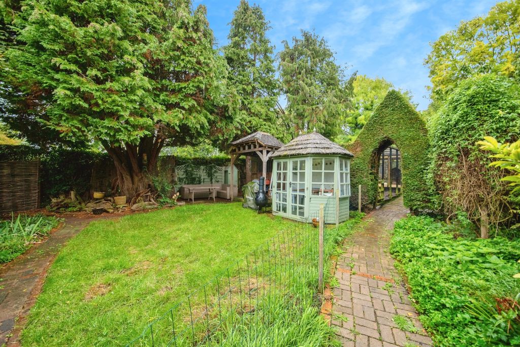 Property photo 2 of 13