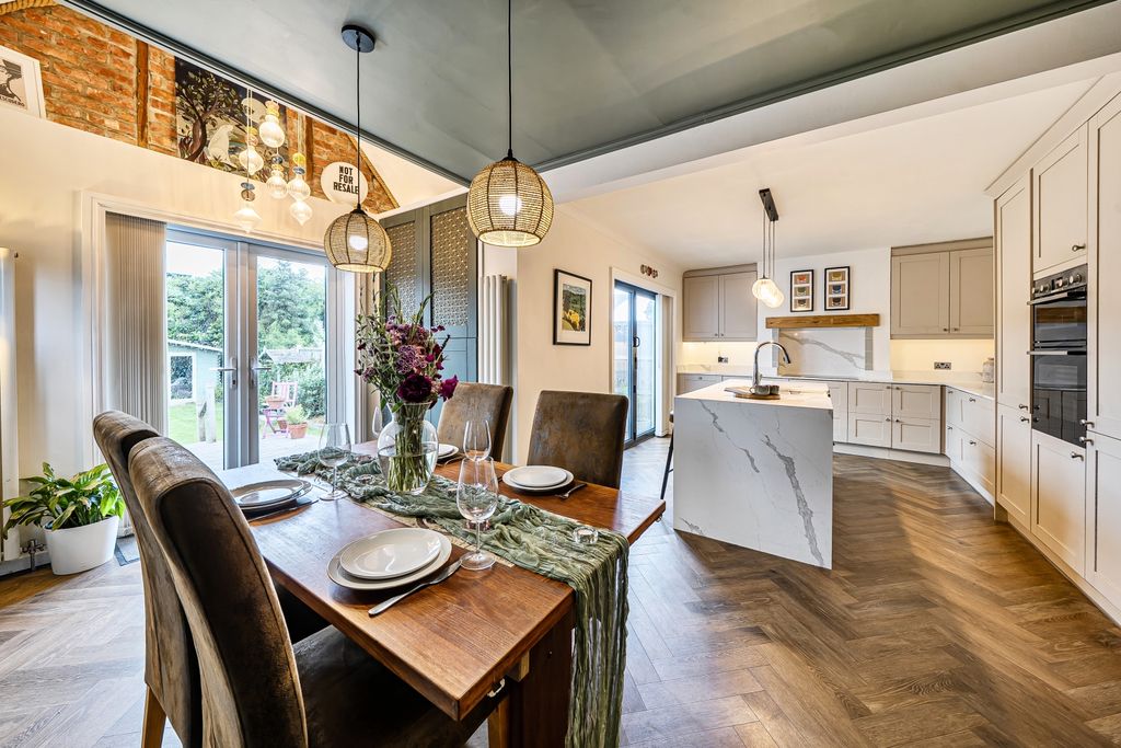 Property photo 2 of 17 1471279 (9)