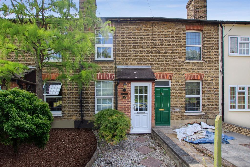 Property photo 1 of 8