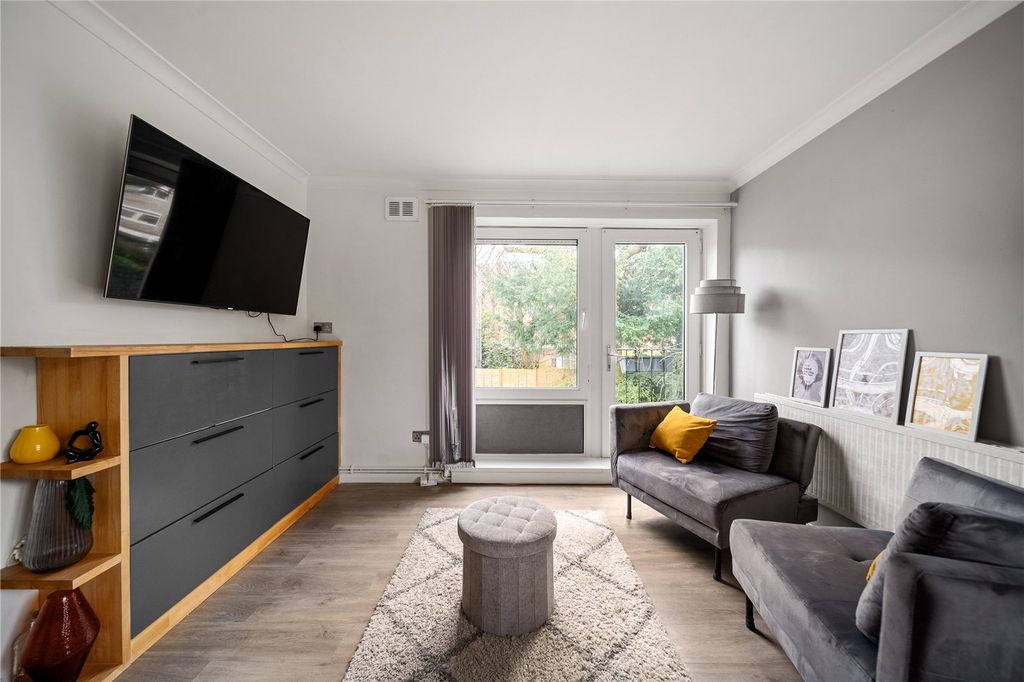 Property photo 2 of 10 Picture No. 18