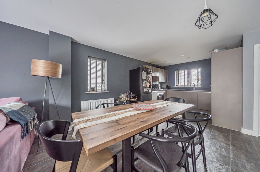 Property photo 2 of 21 139763846964Dfeb591c6