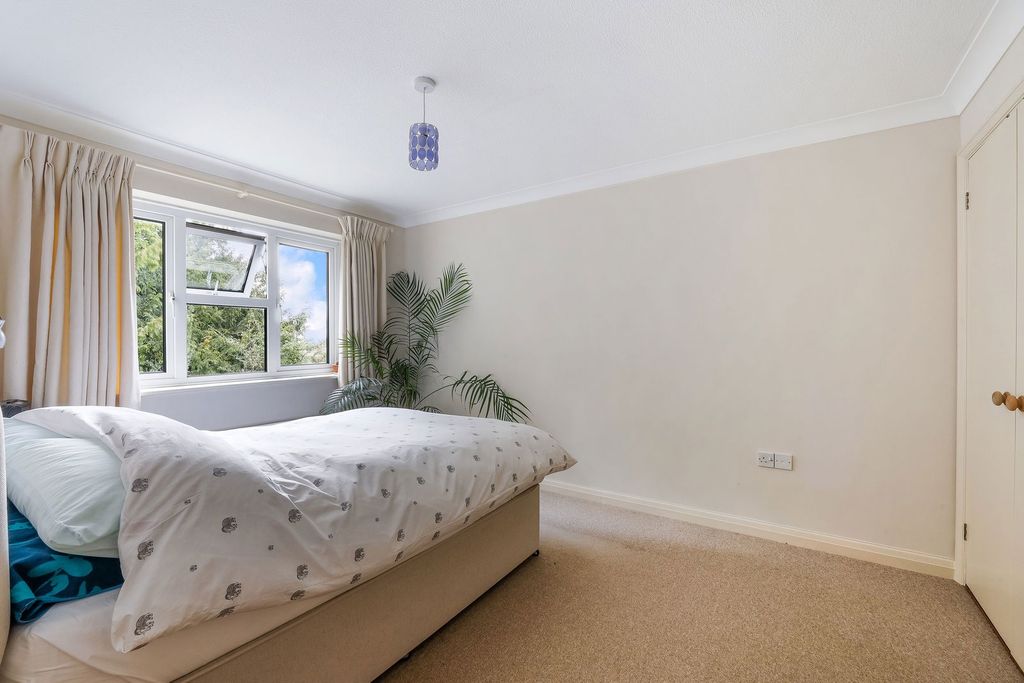 Additional image 6 of 2 bed flat for saleSurrey RH7