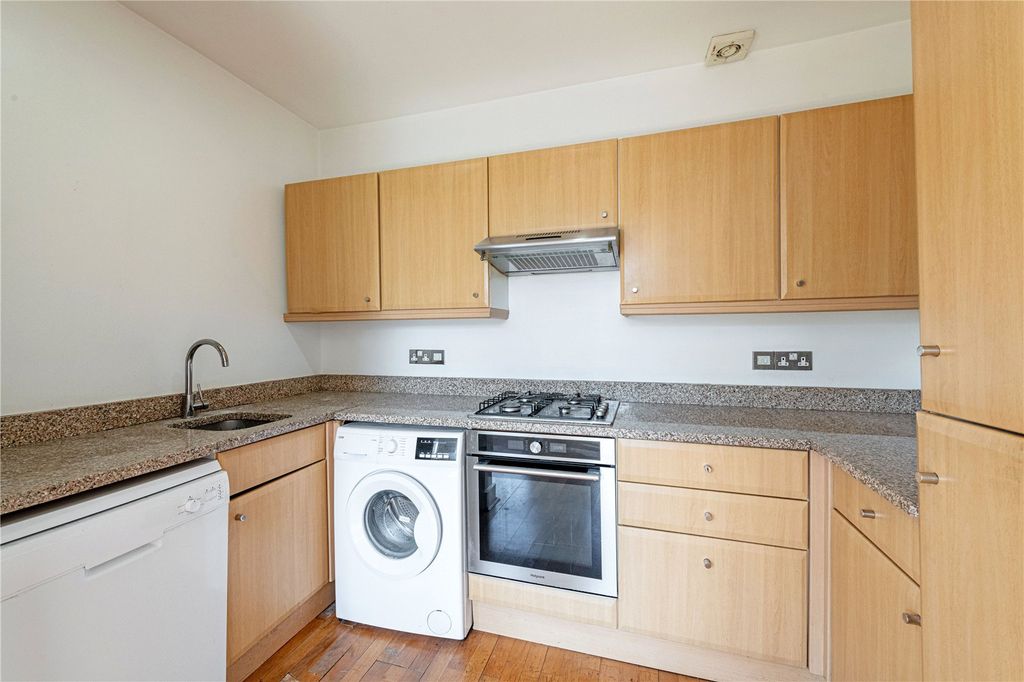 Property photo 2 of 6 Kitchen