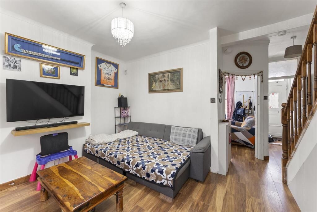 Property photo 2 of 12 261896_34245421_Img_06_0000.Jpeg