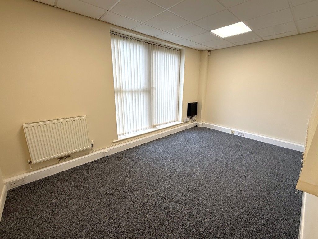 Property photo 3 of 11 Photo 3