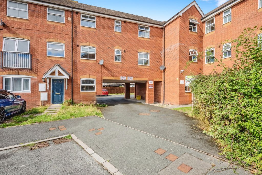 Property photo 1 of 16