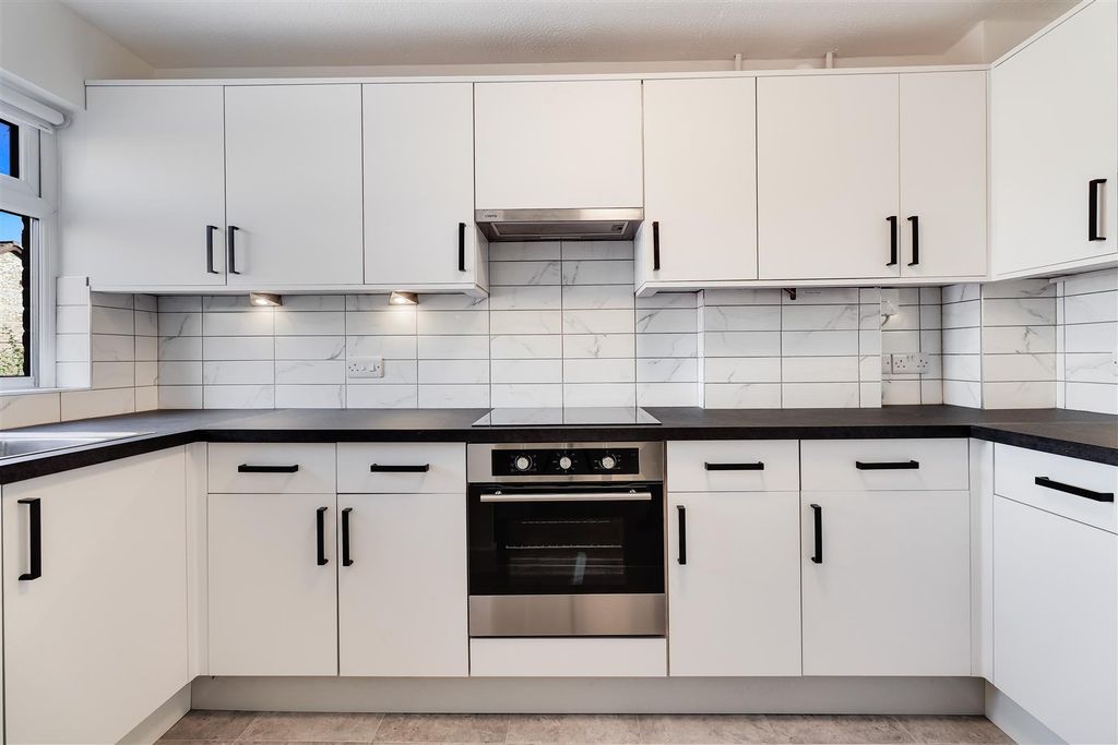 Property photo 1 of 17 Img (1).Jpg