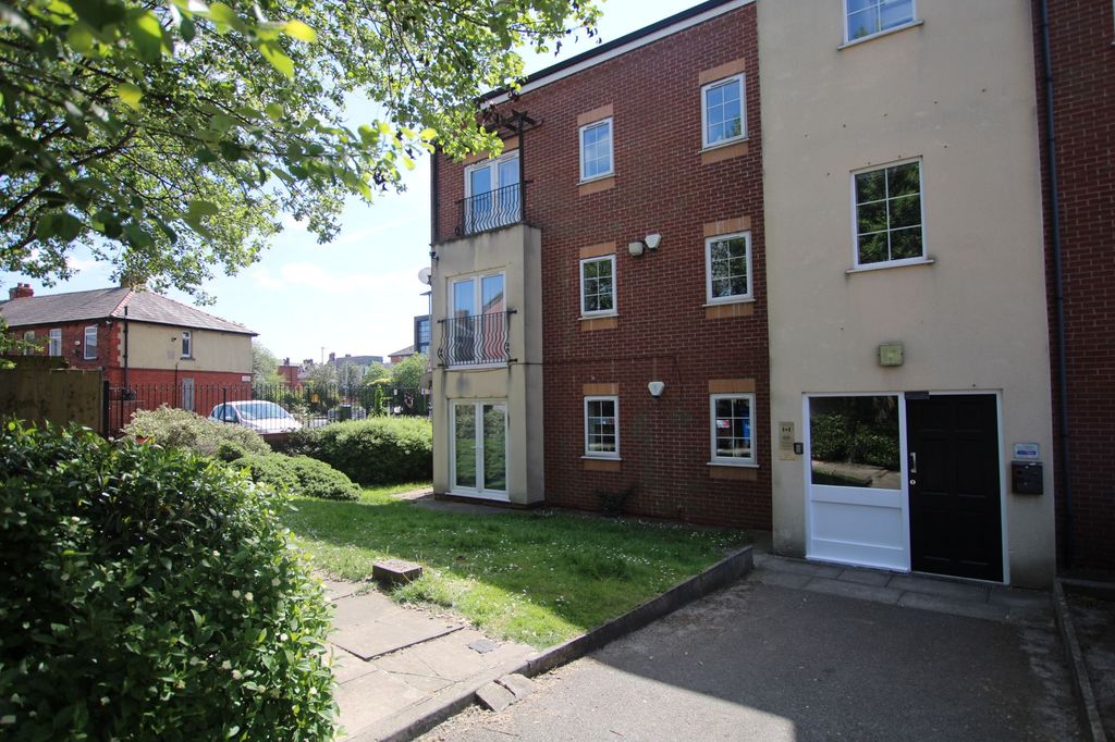 Property photo 1 of 10