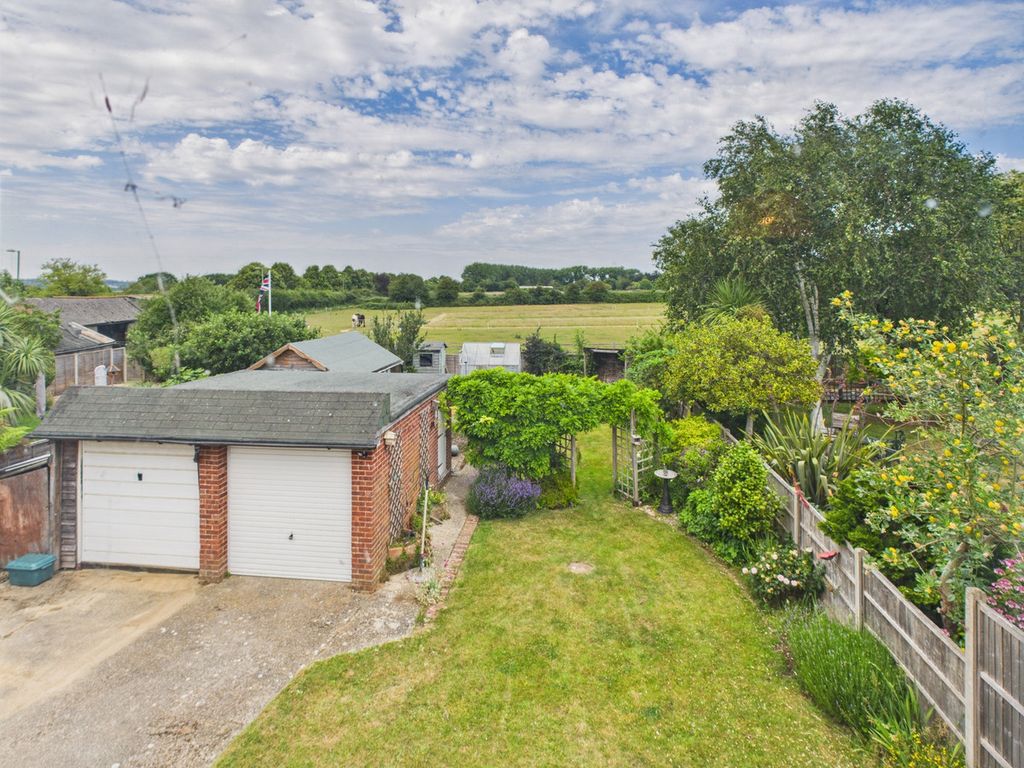 Property photo 2 of 30