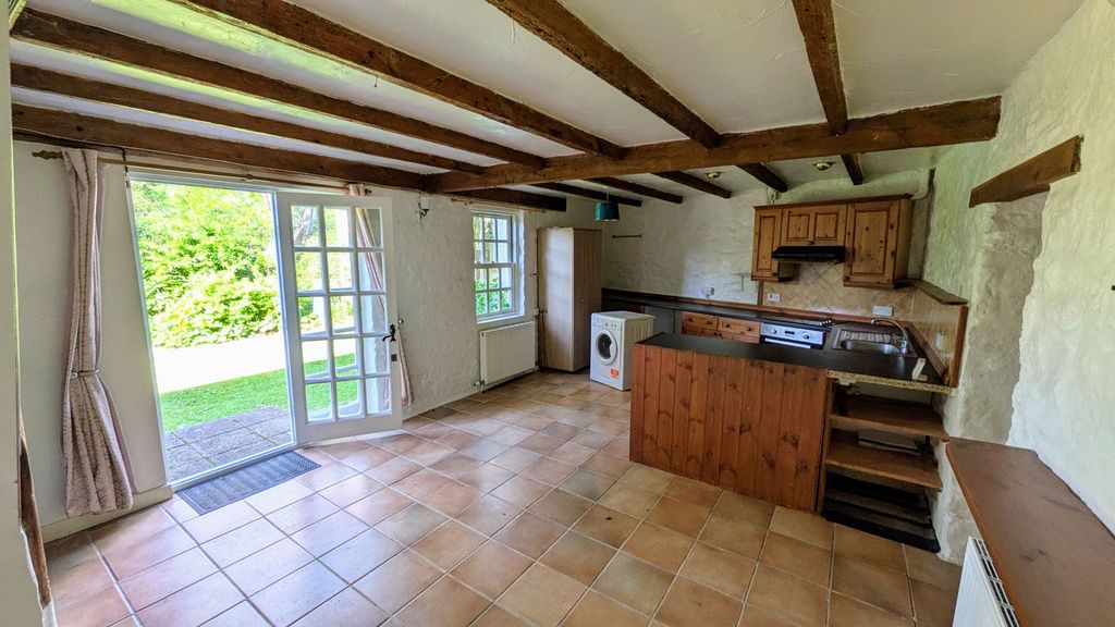 Property photo 3 of 9