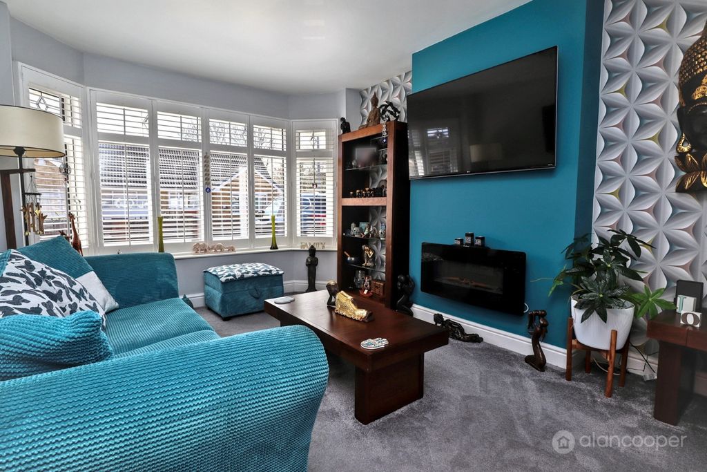 Property photo 2 of 27 2434072