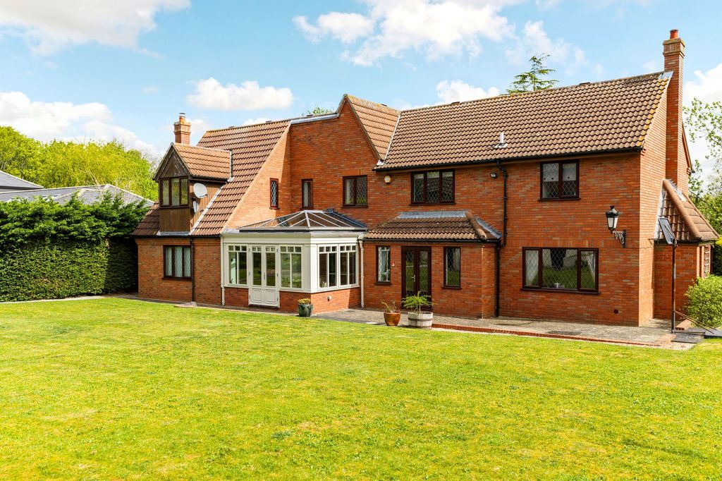 Property photo 1 of 39
