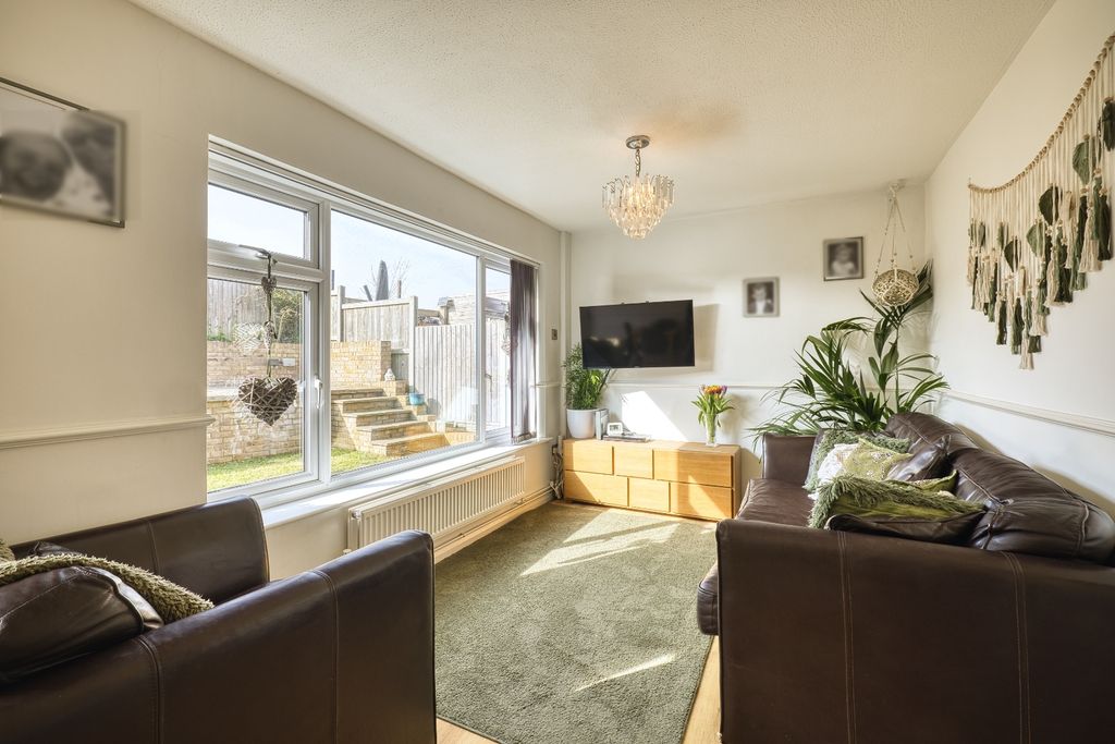 Property photo 2 of 17 Picture 2