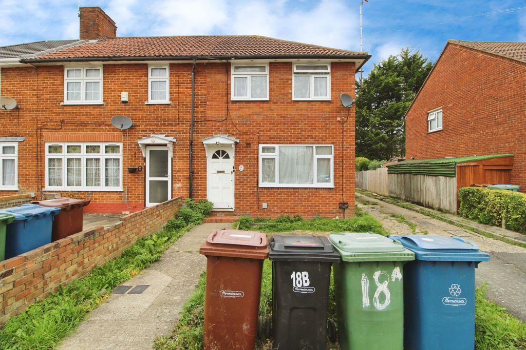 Property photo 1 of 12 One Bedroom Ground Floor Maisonette To Rent