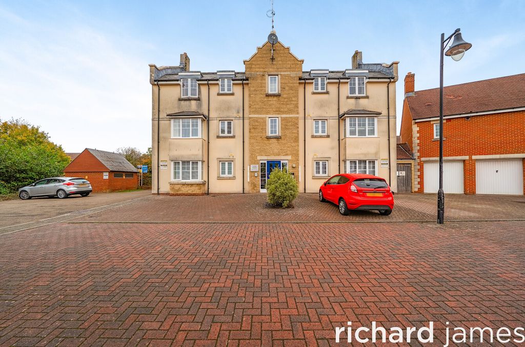 Property photo 1 of 10 d81c7c2E88E34F4d8B1443E0Ef3Ef12d