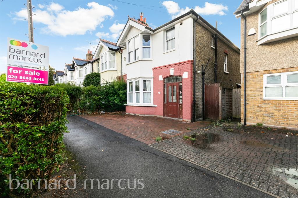 Property photo 1 of 16