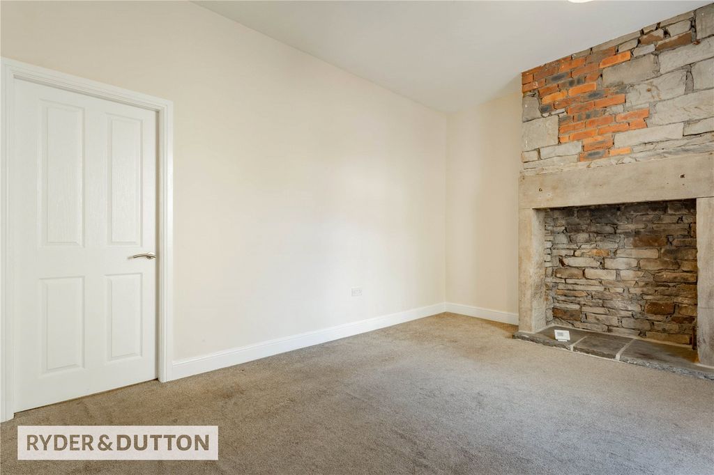 Property photo 2 of 16 Living Room