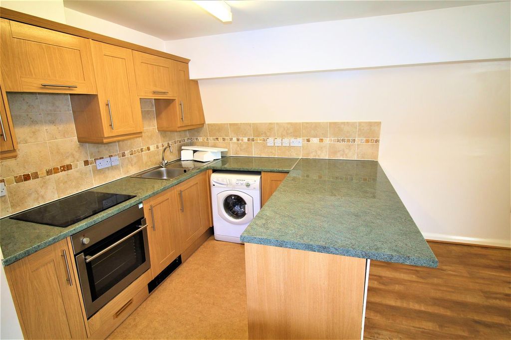 Property photo 2 of 6